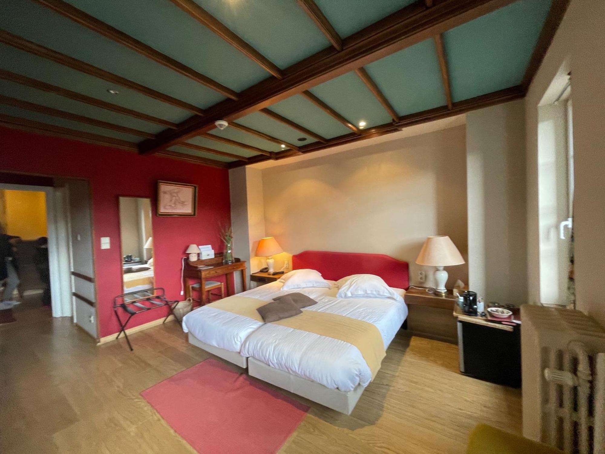 Le Cosy Hotel Бульон Экстерьер фото