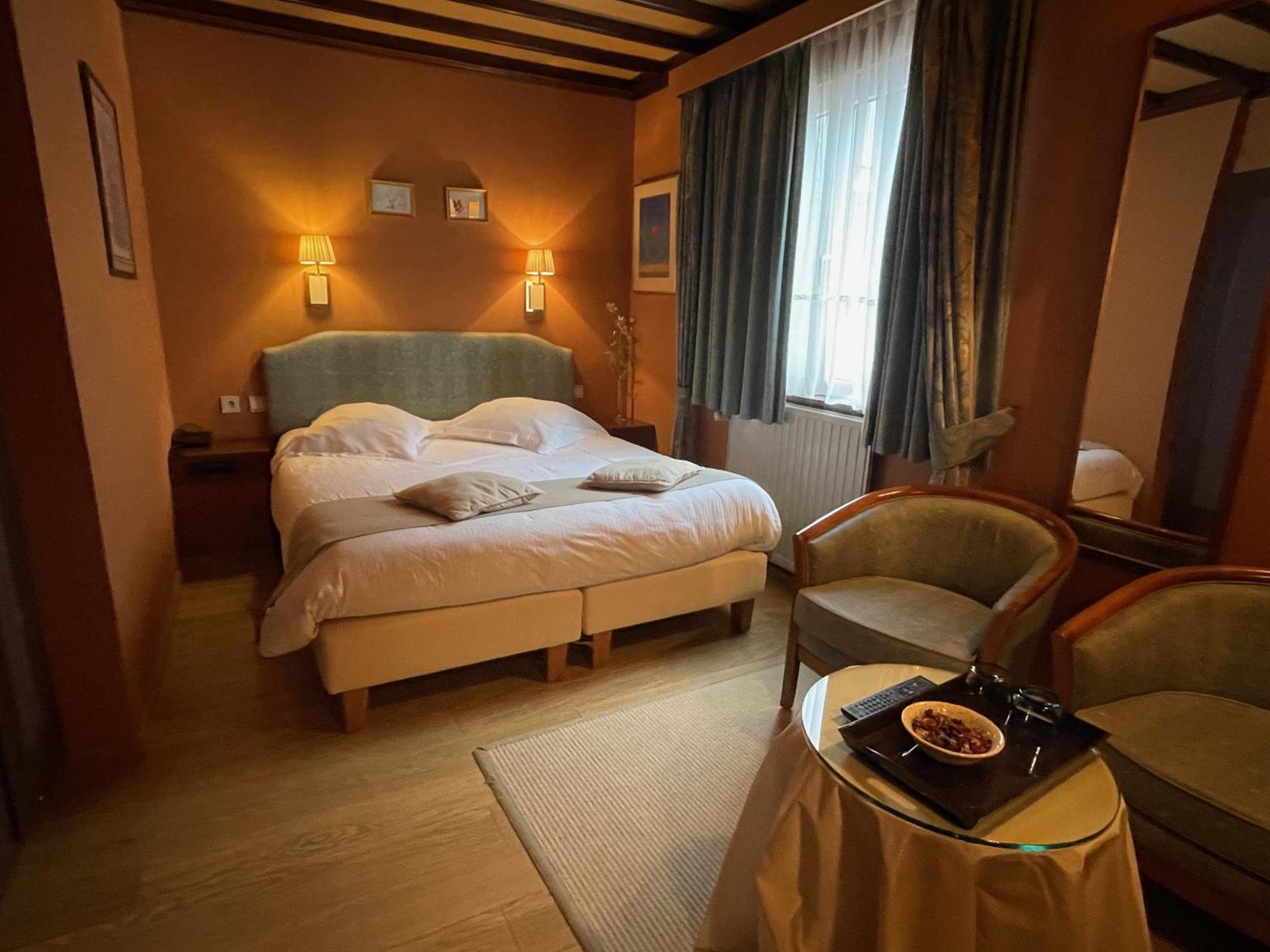 Le Cosy Hotel Бульон Экстерьер фото